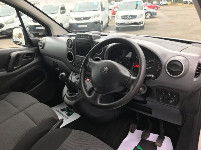 2017 Peugeot Partner L1 850 1.6 BLUEHDI 100 PROFESSIONAL (NON S/S)EURO 6 (NU67SPX) Image 15