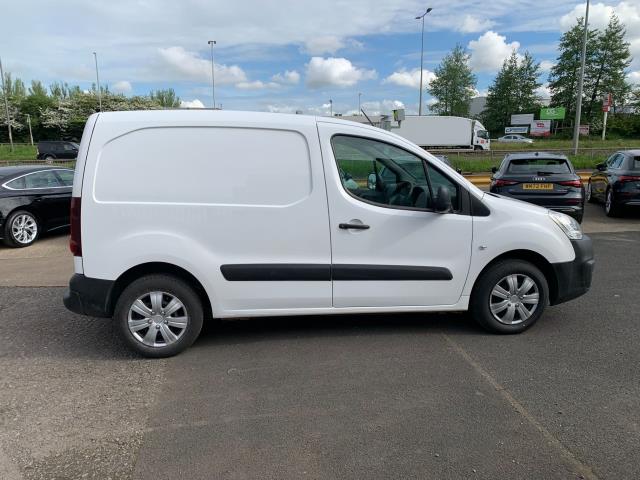 2017 Peugeot Partner 850 1.6 Bluehdi 100 Professional Van [Non Ss] * Speed Restricted to 67MPH * (NU67ZNZ) Image 13