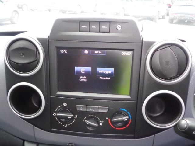 2018 Peugeot Partner 850 1.6 Bluehdi 100 Professional Van [Non Ss] (NU68EWH) Image 13