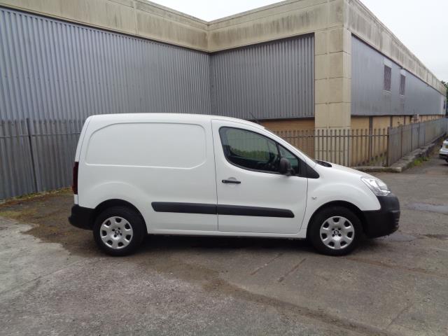 2018 Peugeot Partner 850 1.6 Bluehdi 100 Professional Van [Non Ss] (NU68EWH) Image 3