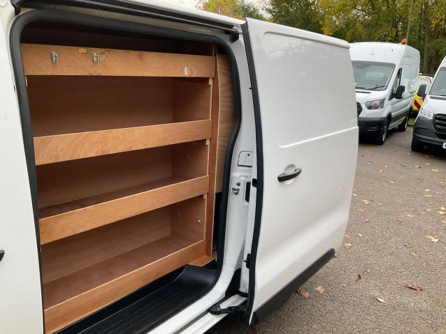 2018 Peugeot Expert 1000 1.6 Bluehdi 95 Professional Van (NU68OGW) Image 8
