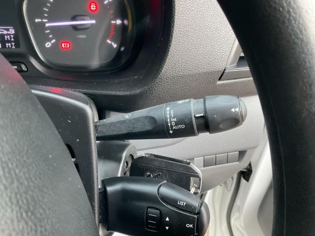2018 Peugeot Expert 1000 1.6 Bluehdi 95 Professional Van (NU68OGW) Image 35