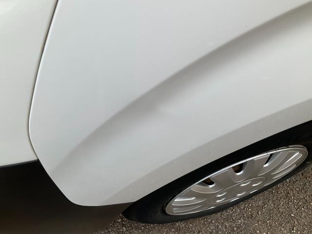 2018 Peugeot Expert 1000 1.6 Bluehdi 95 Professional Van (NU68OGW) Image 40