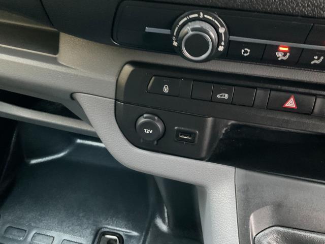 2018 Peugeot Expert 1000 1.6 Bluehdi 95 Professional Van (NU68OGW) Image 30