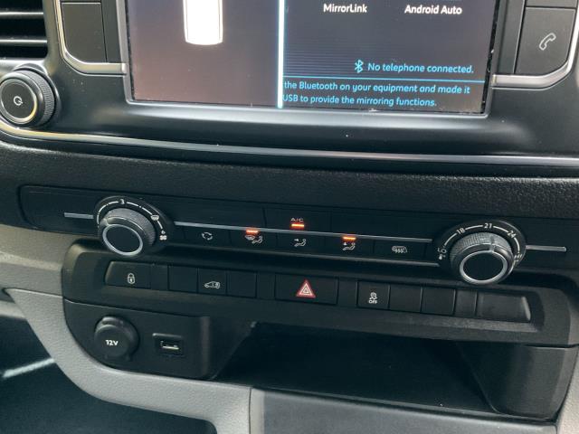 2018 Peugeot Expert 1000 1.6 Bluehdi 95 Professional Van (NU68OGW) Image 28