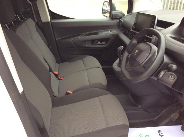 2019 Peugeot Partner 1000 1.5 Bluehdi 100 Professional Van (NU69EYH) Image 16