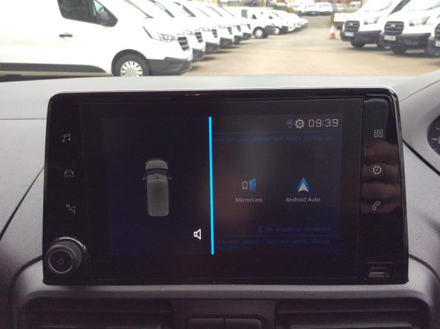 2019 Peugeot Partner 1000 1.5 Bluehdi 100 Professional Van (NU69EYH) Image 22