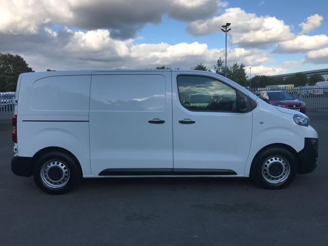 2019 Peugeot Expert 1000 1.5 BLUEHDI 100 PROFESSIONAL EURO 6 VAN (NU69FCL) Image 12