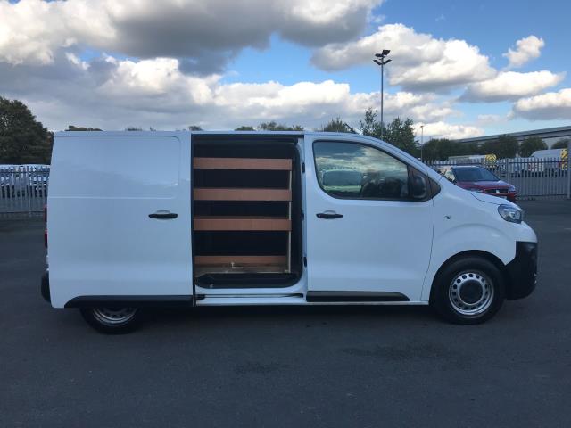 2019 Peugeot Expert 1000 1.5 BLUEHDI 100 PROFESSIONAL EURO 6 VAN (NU69FCL) Image 14