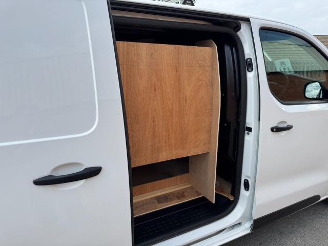 2019 Peugeot Expert L1 1000 1.5BLUE HDI 100PS PROFESSIONAL EURO 6 (NU69FCN) Image 44