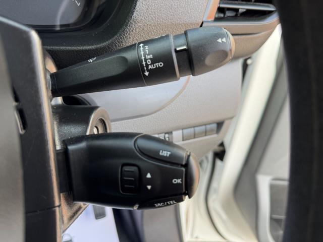 2019 Peugeot Expert L1 1000 1.5BLUE HDI 100PS PROFESSIONAL EURO 6 (NU69FCN) Image 24