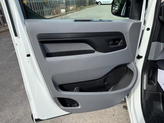2019 Peugeot Expert L1 1000 1.5BLUE HDI 100PS PROFESSIONAL EURO 6 (NU69FCN) Image 35
