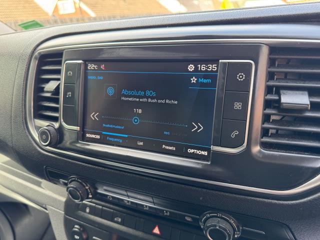 2019 Peugeot Expert L1 1000 1.5BLUE HDI 100PS PROFESSIONAL EURO 6 (NU69FCN) Image 25