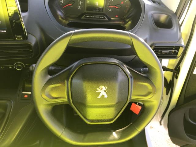 2019 Peugeot Partner 1000 1.5BLUE HDI 100PS PROFESSIONAL EURO 6 (NU69FFO) Image 12