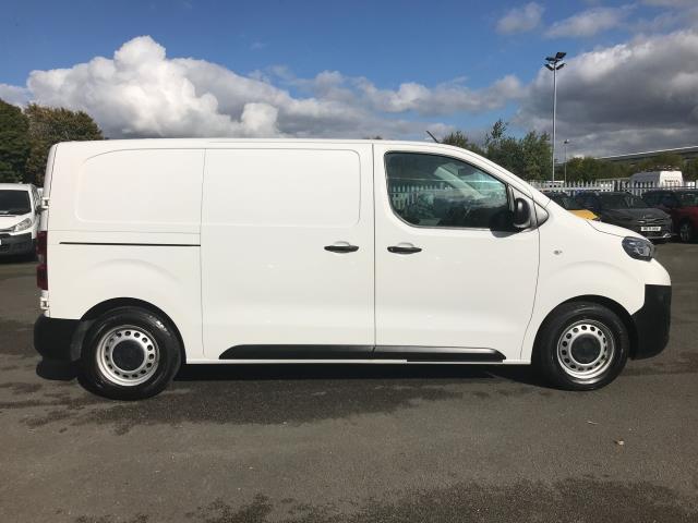 2019 Peugeot Expert 1000 1.5 BLUEHDI 100 PROFESSIONAL EURO 6 VAN (NU69OSM) Image 12