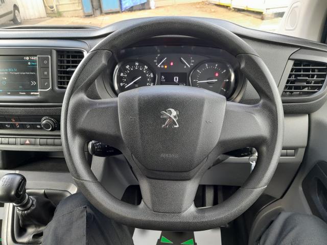 2019 Peugeot Expert 1000 1.5 Bluehdi 100 Professional Van (NU69OTC) Image 19