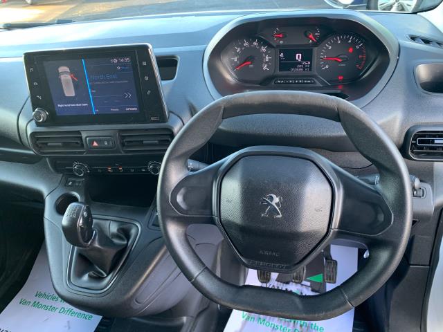 2019 Peugeot Partner 1000 1.5 Bluehdi 100 Professional Van (NU69RFF) Image 15