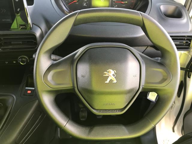 2019 Peugeot Partner L1 1000 1.5BLUE HDI 100PS PROFESSIONAL EURO 6 (NU69RHE) Image 18