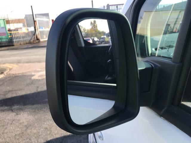 2019 Peugeot Partner L1 1000 1.5BLUE HDI 100PS PROFESSIONAL EURO 6 (NU69RHE) Image 37