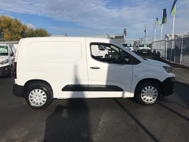 2019 Peugeot Partner L1 1000 1.5BLUE HDI 100PS PROFESSIONAL EURO 6 (NU69RHE) Image 6