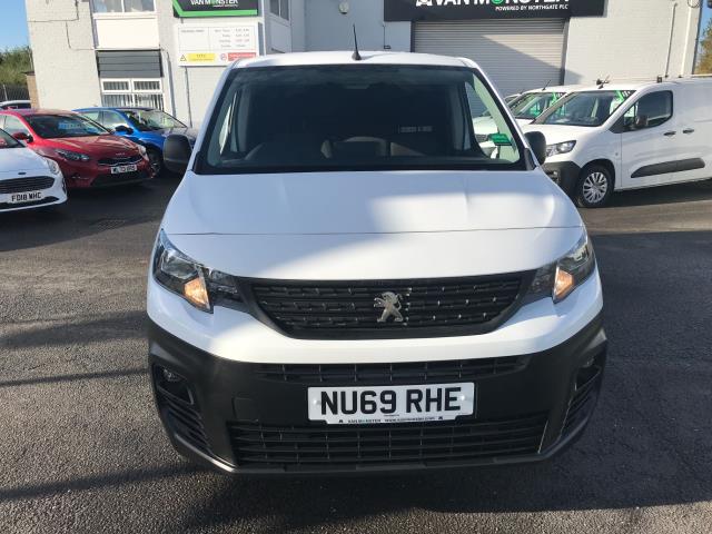 2019 Peugeot Partner L1 1000 1.5BLUE HDI 100PS PROFESSIONAL EURO 6 (NU69RHE) Image 24