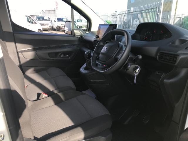 2019 Peugeot Partner L1 1000 1.5BLUE HDI 100PS PROFESSIONAL EURO 6 (NU69RHE) Image 21