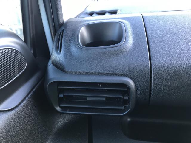 2020 Peugeot Partner 1000 1.5 Bluehdi 100 Professional Van (NU69RXF) Image 30