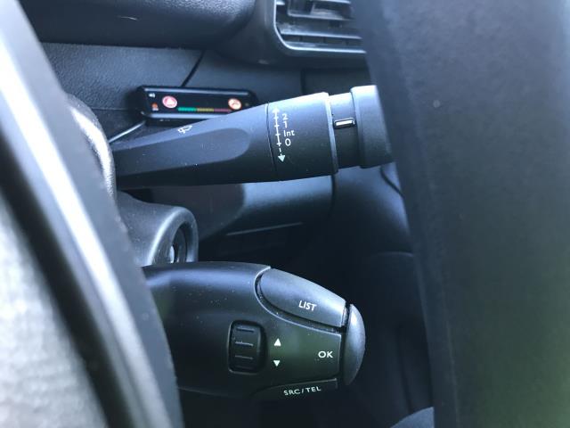 2020 Peugeot Partner 1000 1.5 Bluehdi 100 Professional Van (NU69RXF) Image 27
