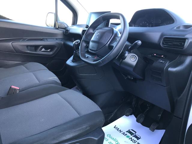 2020 Peugeot Partner 1000 1.5 Bluehdi 100 Professional Van (NU69RXF) Image 20