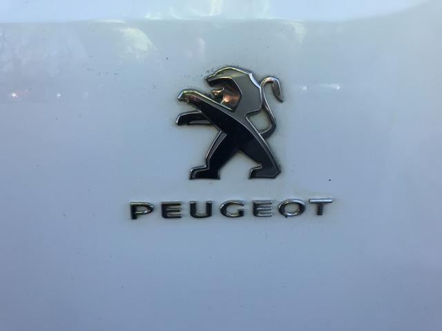 2020 Peugeot Partner 1000 1.5 Bluehdi 100 Professional Van (NU69RXF) Image 19