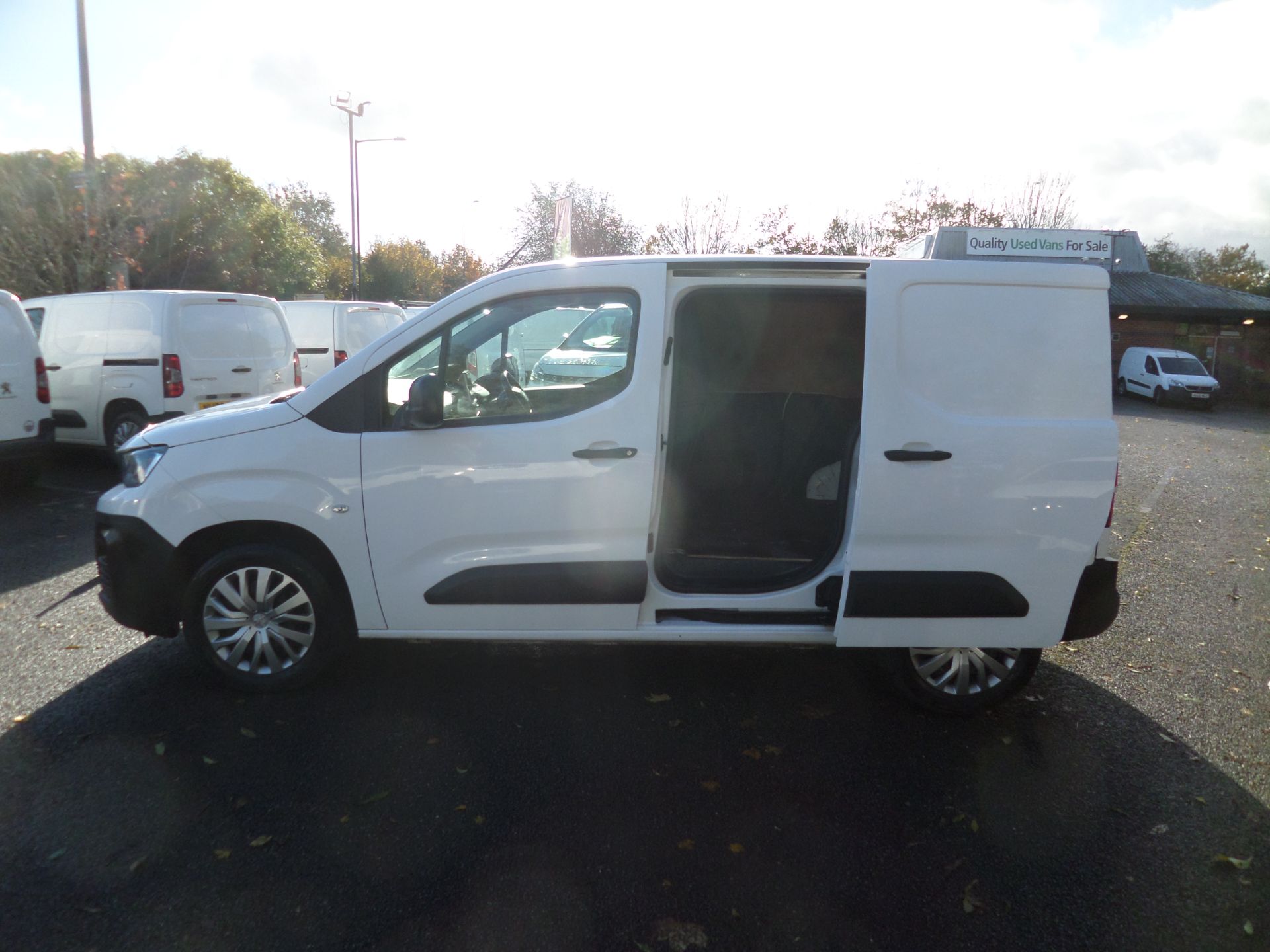2020 Peugeot Partner 1000 1.5 Bluehdi 100 Professional Van (NU69RYK) Image 7