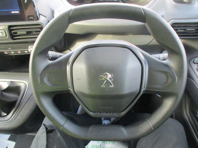 2019 Peugeot Partner 1000 1.5 Bluehdi 100 Professional Van (NU69RZD) Image 14