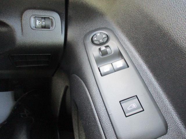 2019 Peugeot Partner 1000 1.5 Bluehdi 100 Professional Van (NU69RZD) Image 16