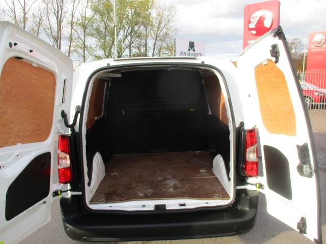 2019 Peugeot Partner 1000 1.5 Bluehdi 100 Professional Van (NU69RZD) Image 28