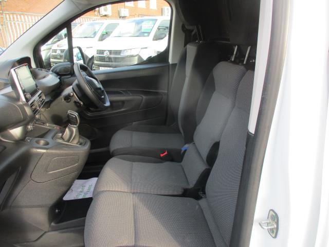 2019 Peugeot Partner 1000 1.5 Bluehdi 100 Professional Van (NU69RZD) Image 24