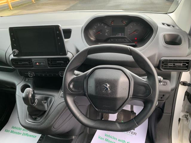 2019 Peugeot Partner 1000 1.5 Bluehdi 100 Professional Van (NU69ULS) Image 15