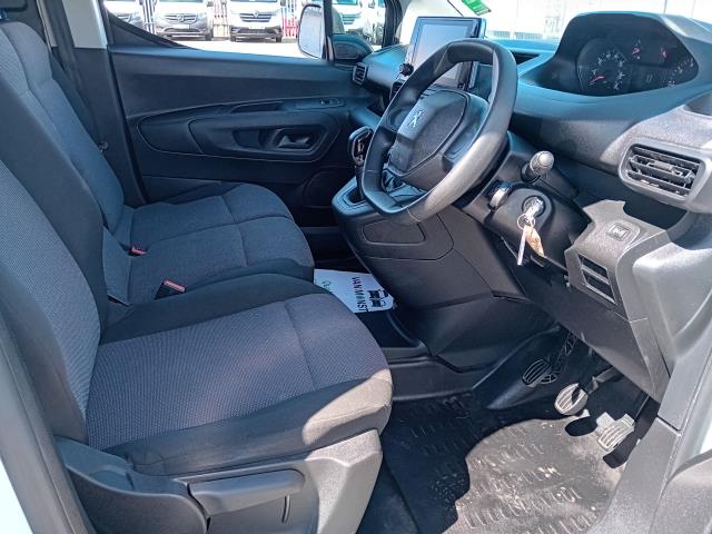 2020 Peugeot Partner L1 1000 1.5BLUE HDI 100PS PROFESSIONAL EURO 6 (NU69UMH) Image 21