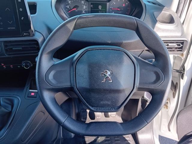 2020 Peugeot Partner L1 1000 1.5BLUE HDI 100PS PROFESSIONAL EURO 6 (NU69UMH) Image 17