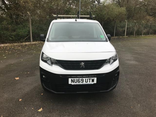 2019 Peugeot Partner 950 1.5 Bluehdi 100 L2 Professional Van (NU69UTW) Image 2