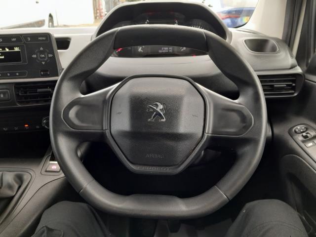 2019 Peugeot Partner 1000 1.5 Bluehdi 100 GRIP Van (NU69VUC) Image 18