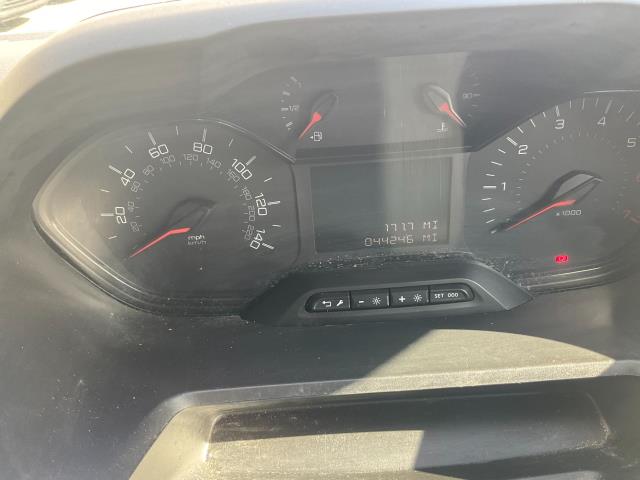 2019 Peugeot Partner 950 1.5 Bluehdi 100 Professional (LONG) Van (NU69WJO) Image 18