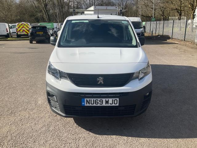 2019 Peugeot Partner 950 1.5 Bluehdi 100 Professional (LONG) Van (NU69WJO) Image 2