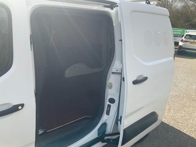 2019 Peugeot Partner 950 1.5 Bluehdi 100 Professional (LONG) Van (NU69WJO) Image 7