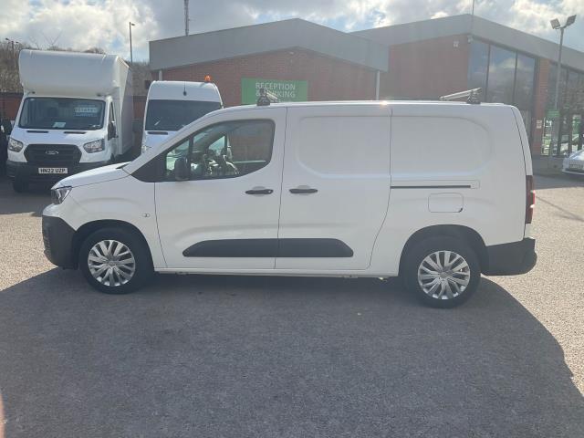 2019 Peugeot Partner 950 1.5 Bluehdi 100 Professional (LONG) Van (NU69WJO) Image 4
