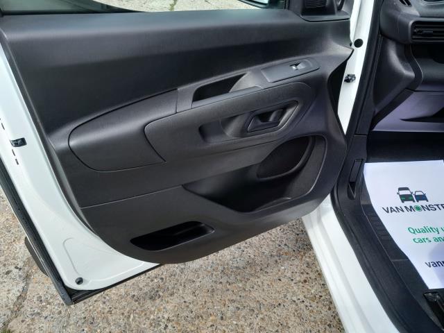 2019 Peugeot Partner 1000 1.5 Bluehdi 100 Grip Van (NU69WNG) Image 24