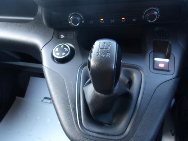 2019 Peugeot Partner 1000 1.5 Bluehdi 100 Grip Van (NU69WNR) Image 30