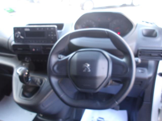 2019 Peugeot Partner 1000 1.5 Bluehdi 100 Grip Van (NU69WNR) Image 22