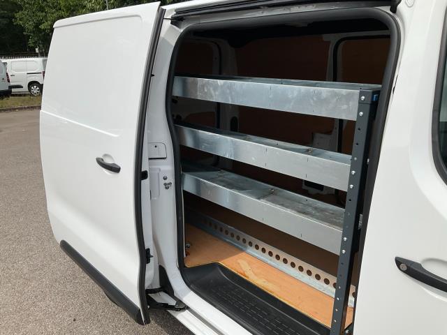 2020 Peugeot Expert 1400 2.0 Bluehdi 120 Professional Van (NU70BDX) Image 16