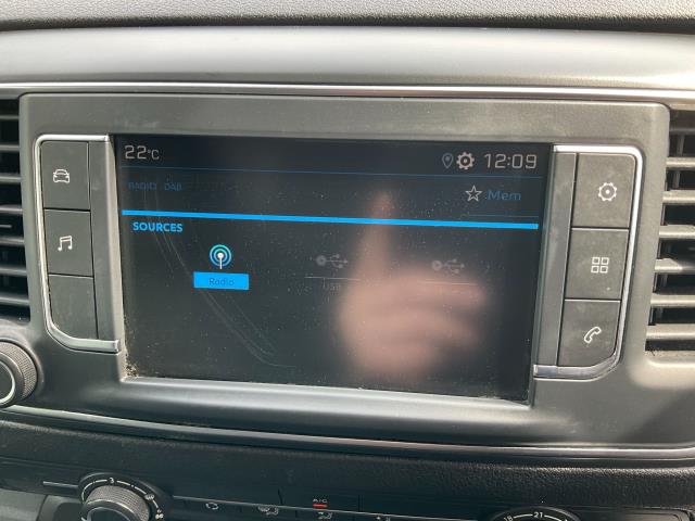 2020 Peugeot Expert 1400 2.0 Bluehdi 120 Professional Van (NU70BDX) Image 21
