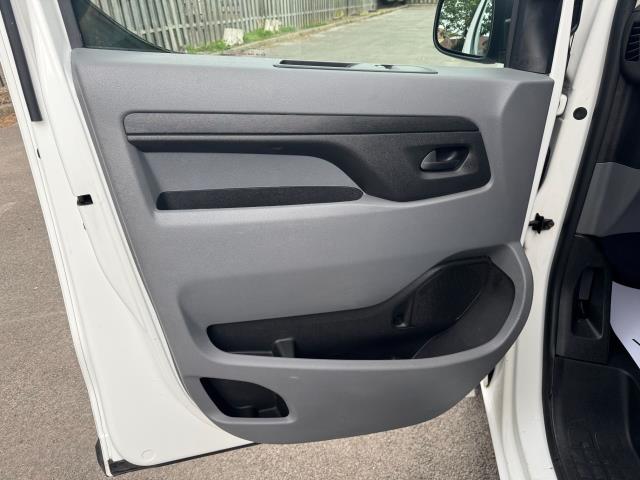 2020 Peugeot Expert 1400 2.0 Bluehdi 120 Professional Van (NU70BKY) Image 36